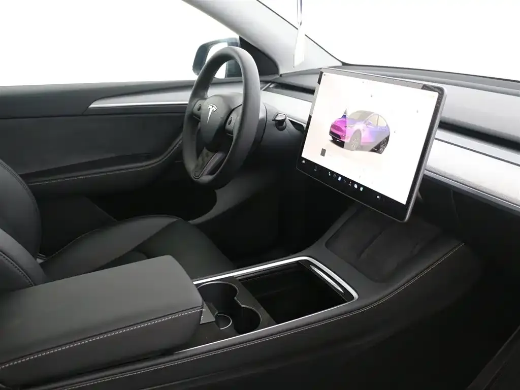 Tesla Model Y — фото 2