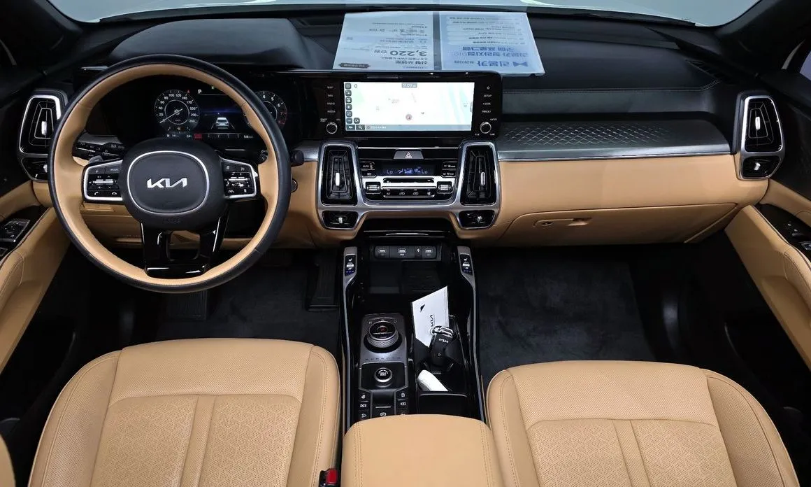 Kia Sorento — фото 7