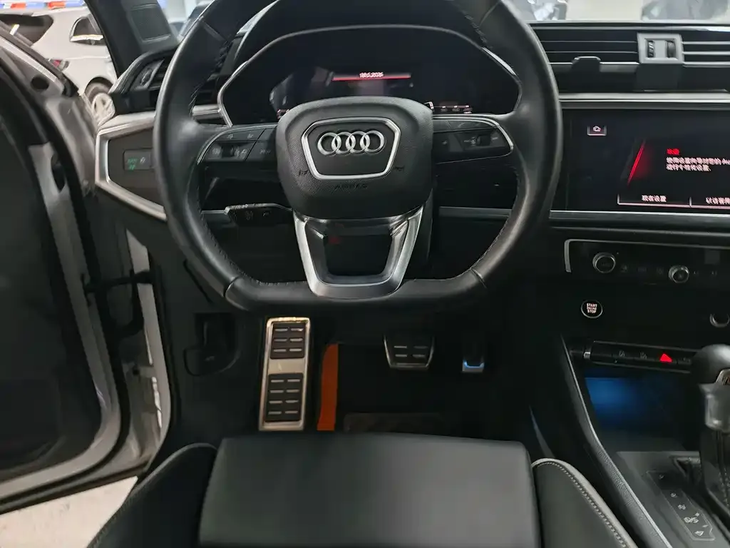 Audi Q3 — фото 2