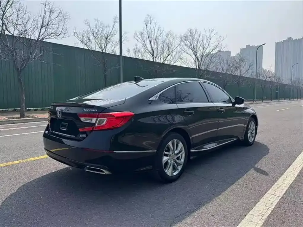Honda Accord — фото 2