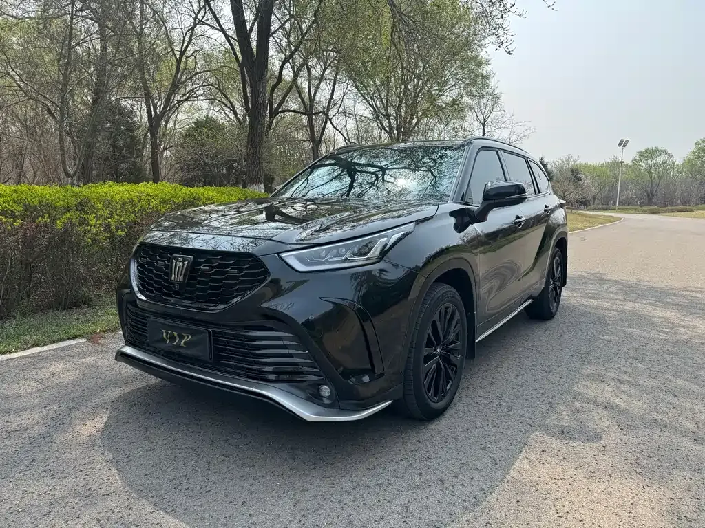 Toyota Crown Kluger 2025 из CN, фото 4