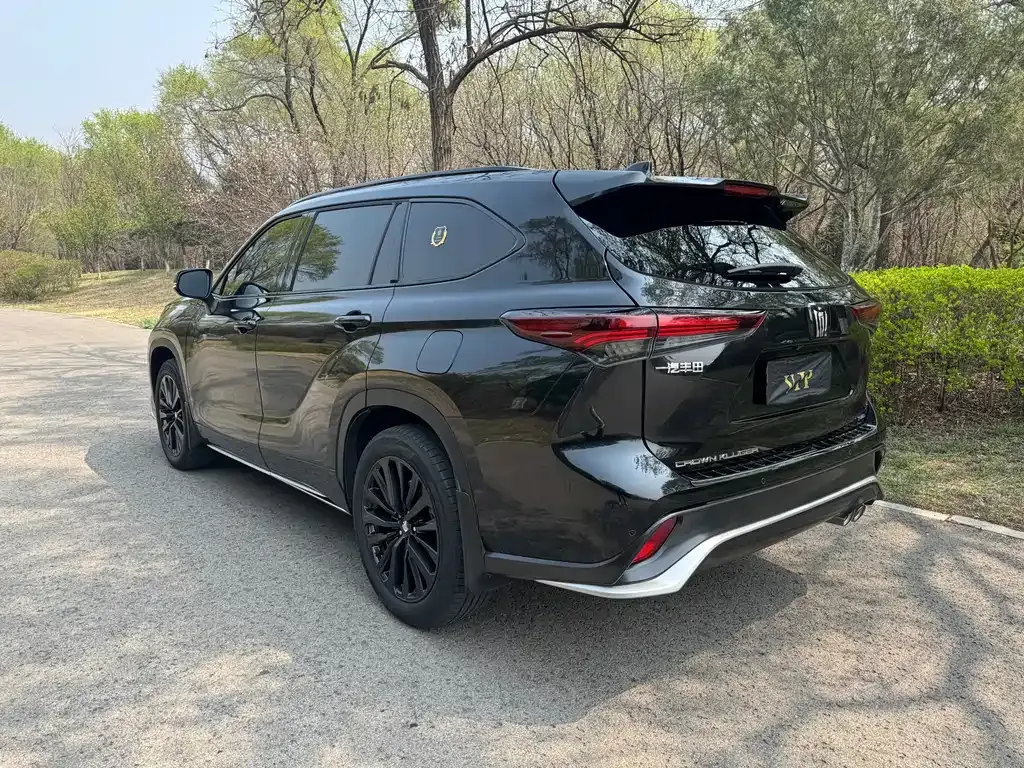 Toyota Crown Kluger 2025 из CN, фото 8