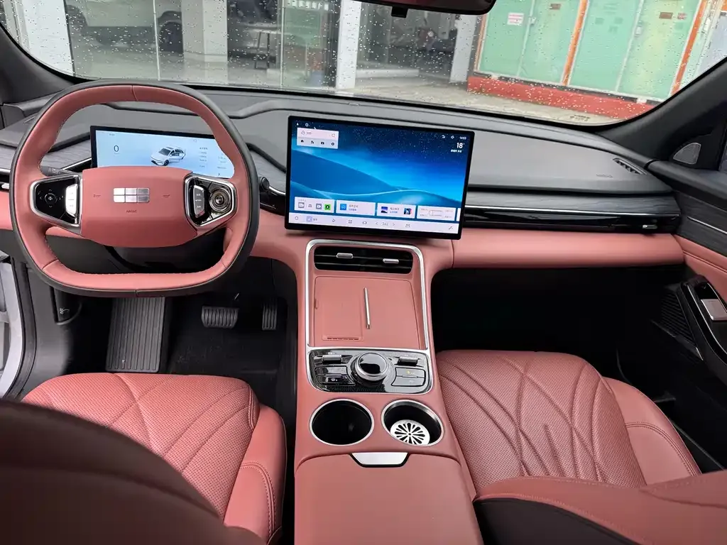Geely Galaxy L6 — фото 10