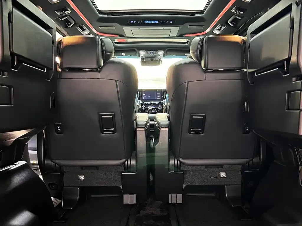 Toyota Vellfire — фото 4