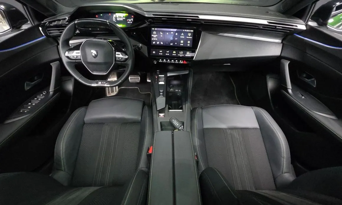 Peugeot 308 2022 из KR, фото 8
