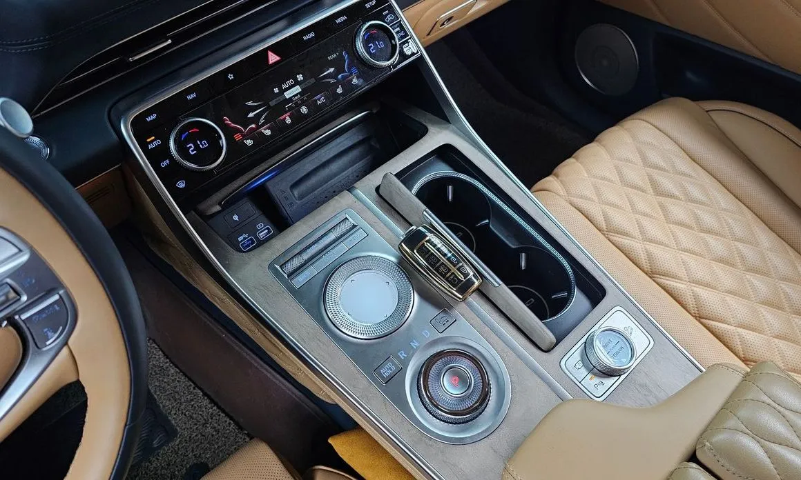 Genesis GV80 — фото 10