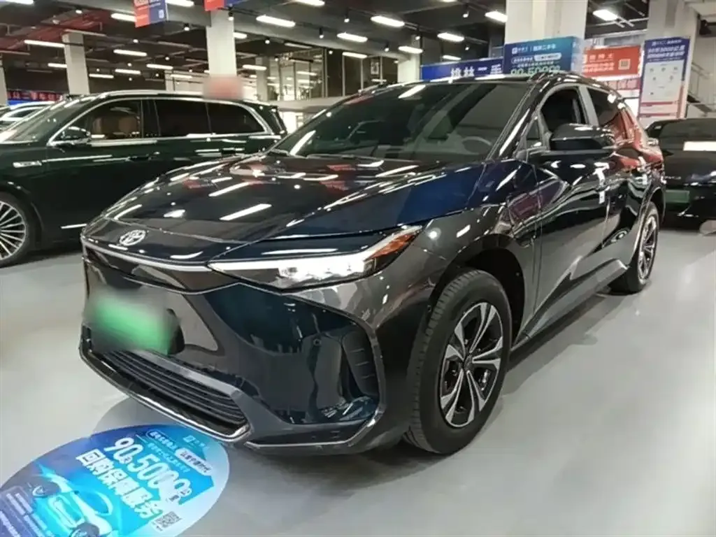 Toyota bZ4X 2023 из CN, фото 10