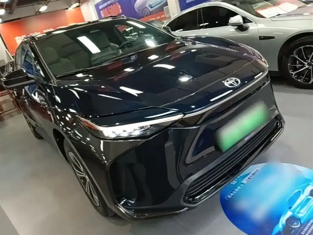 Toyota bZ4X 2023 из CN, фото 6