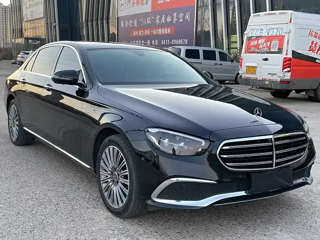 Mercedes-Benz E-Class — фото 10