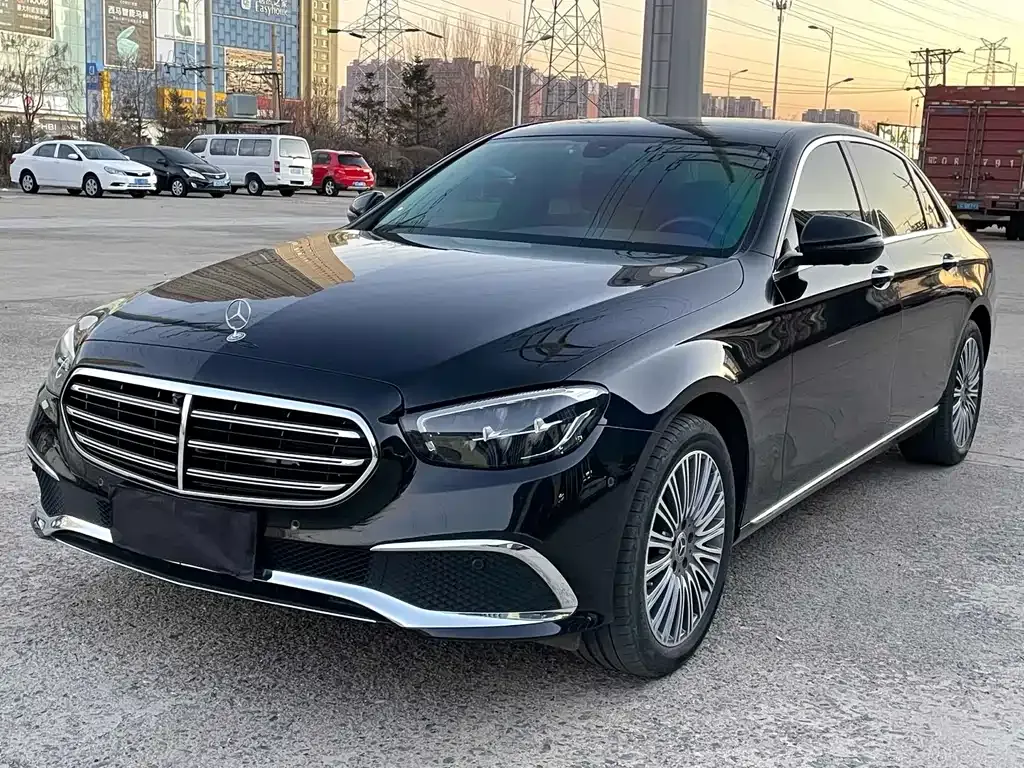 Mercedes-Benz E-Class — фото 3