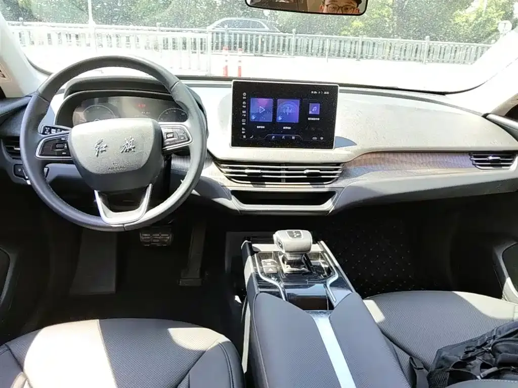 Hongqi E-QM5 2023 из CN, фото 3