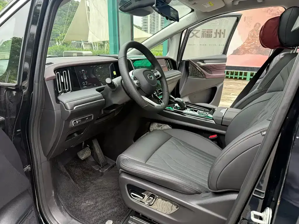 GAC Motor Trumpchi M8 — фото 3