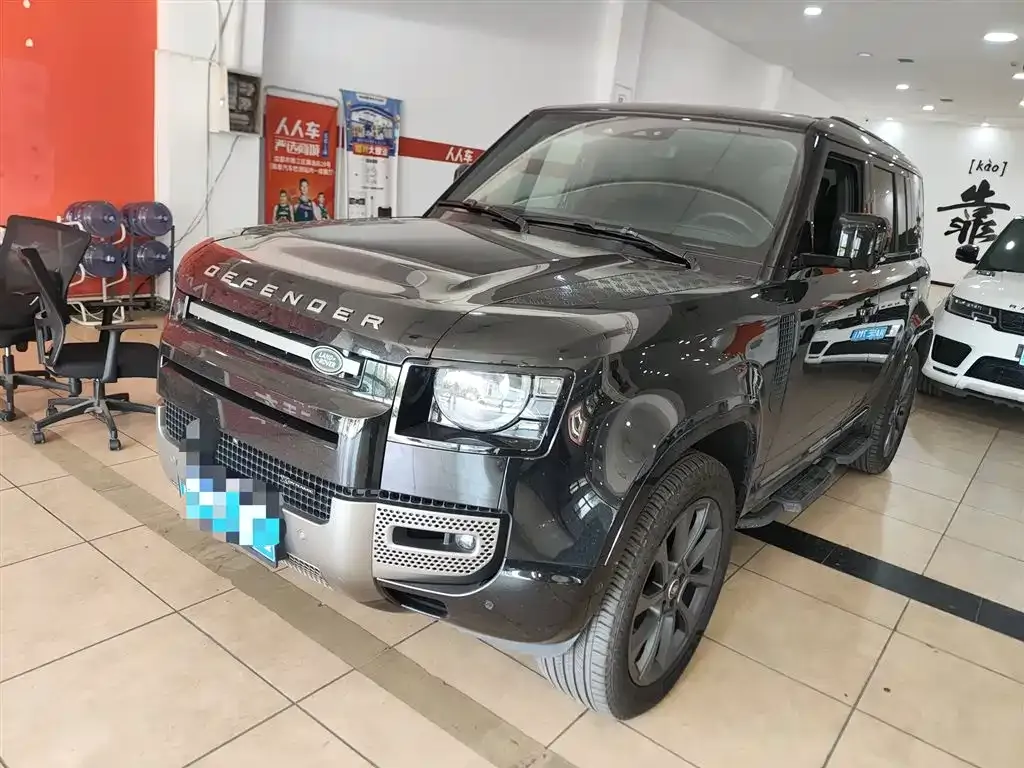 Land Rover Defender — фото 1