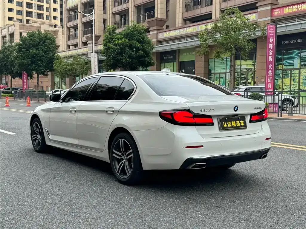 BMW 5 Series — фото 9