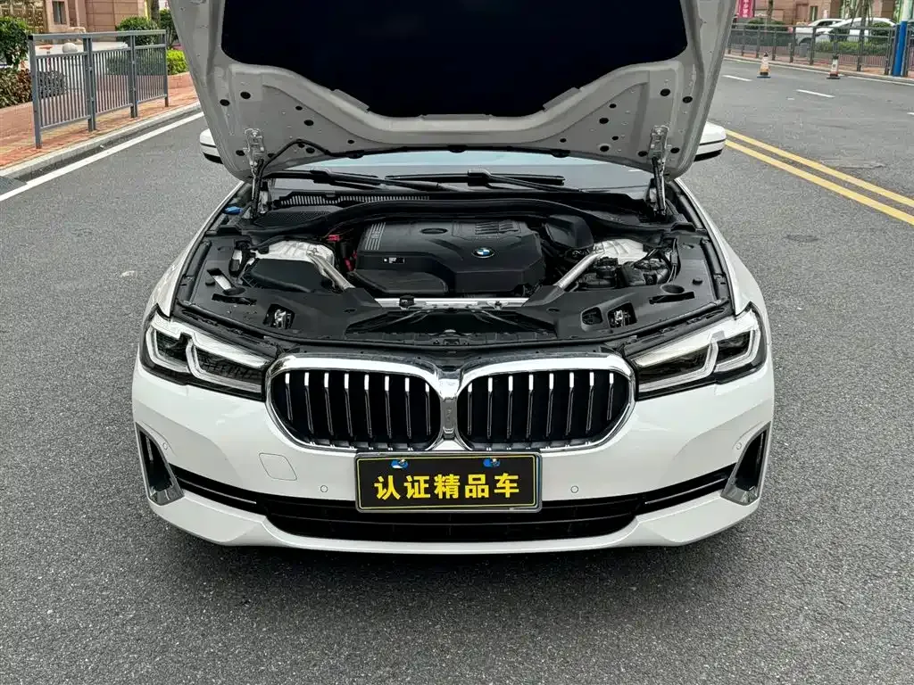 BMW 5 Series — фото 4