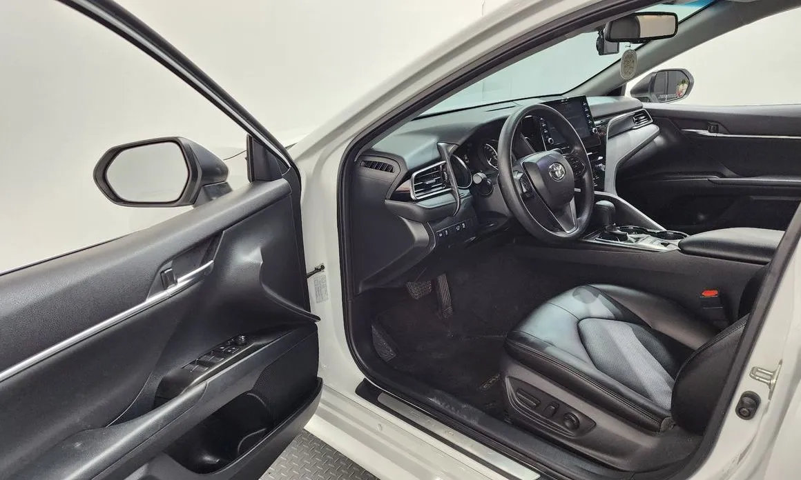 Toyota Camry 2023 из KR, фото 4