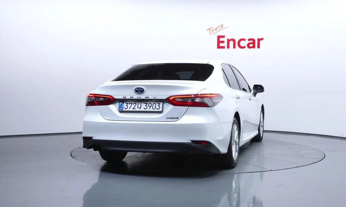 Toyota Camry 2023 из KR, фото 2