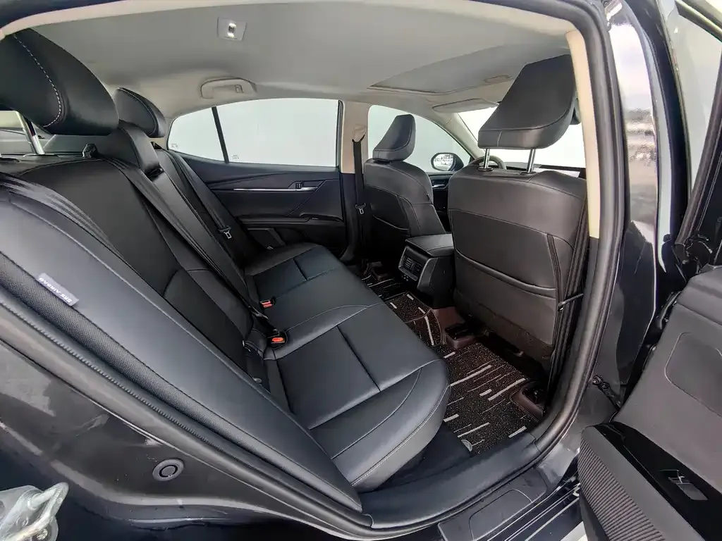 Toyota Camry 2025 из CN, фото 3