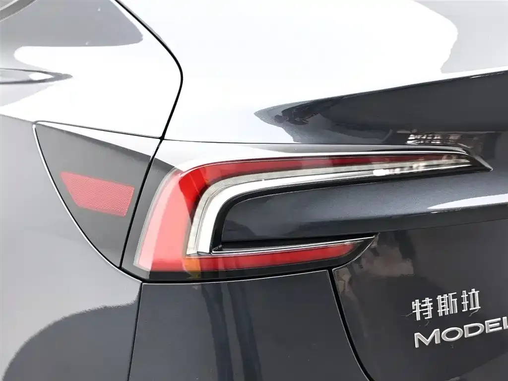 Tesla Model 3 — фото 5