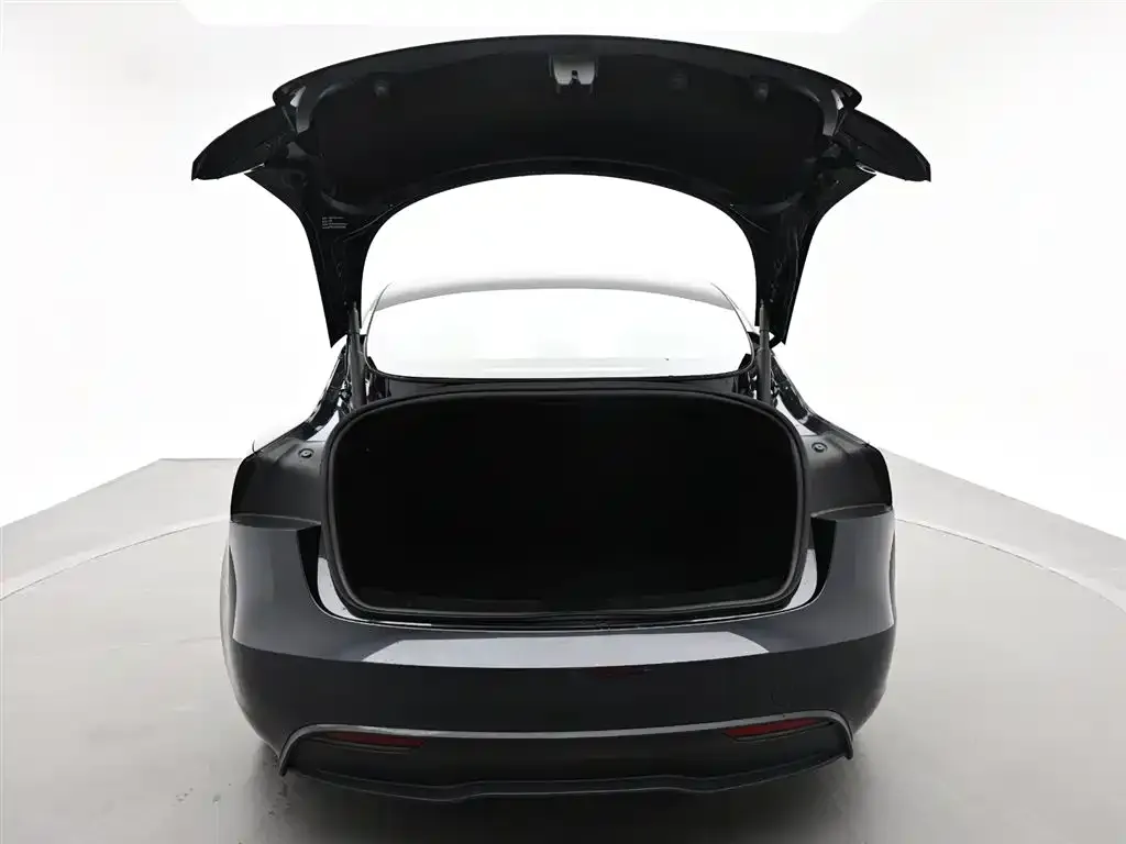 Tesla Model 3 — фото 6