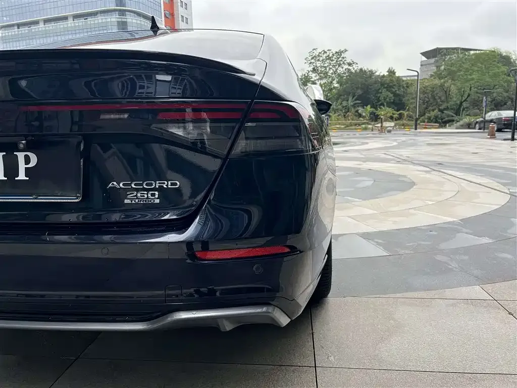 Honda Accord — фото 3