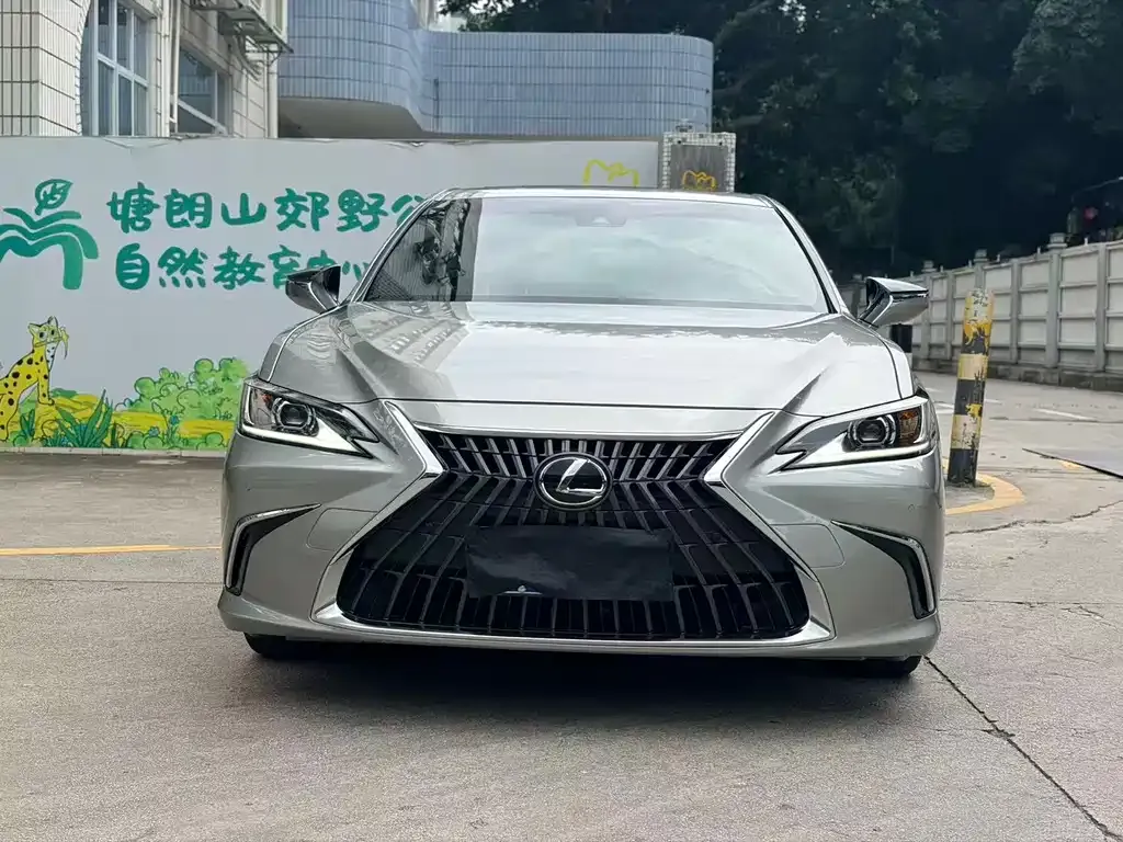 Lexus ES — фото 9