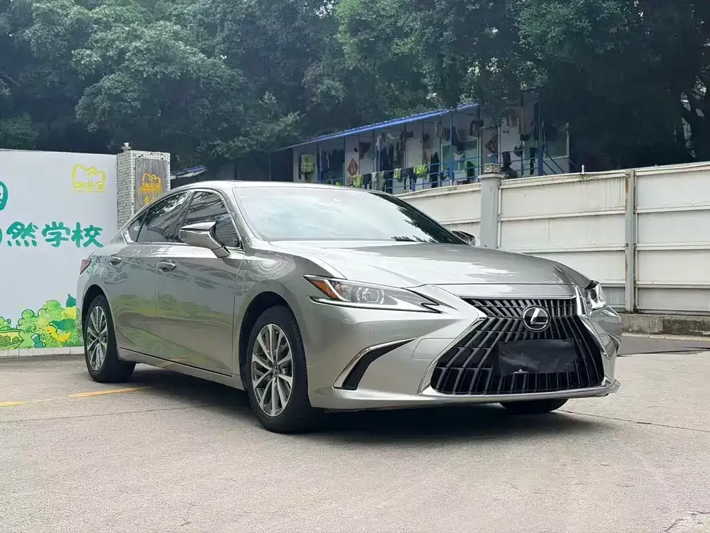 Lexus ES — фото 2
