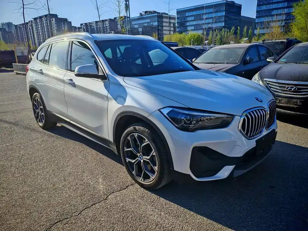 BMW X1 — фото 8