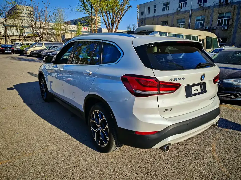 BMW X1 — фото 6
