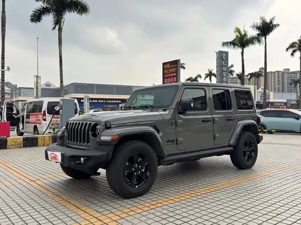 Jeep Wrangler — фото 10