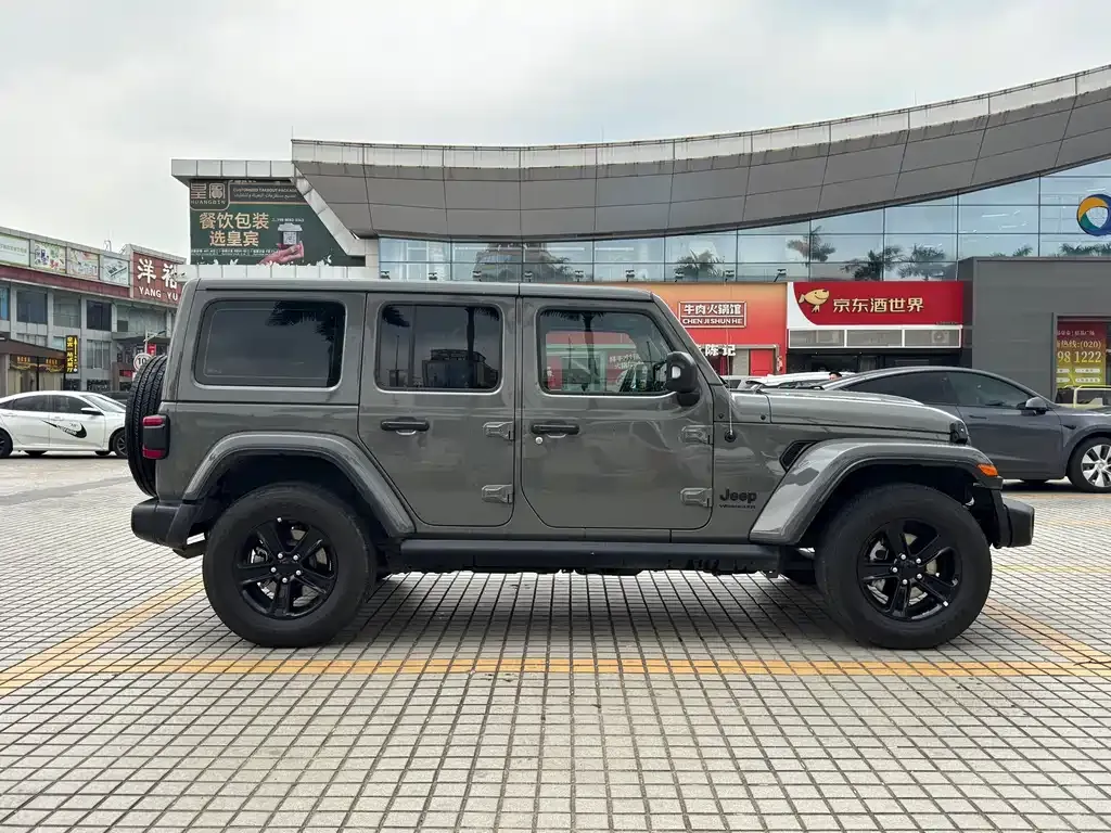 Jeep Wrangler — фото 3