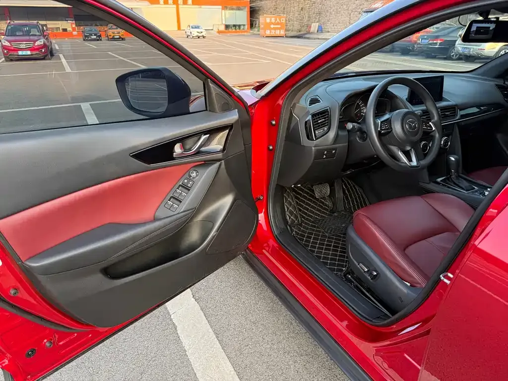 Mazda CX-4 2021 из CN, фото 2