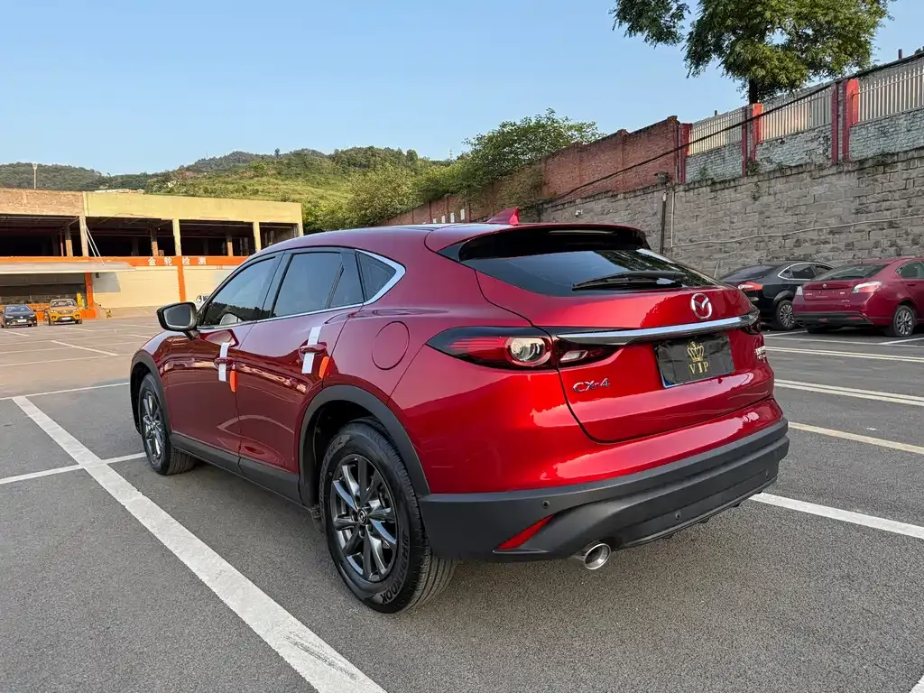 Mazda CX-4 2021 из CN, фото 9