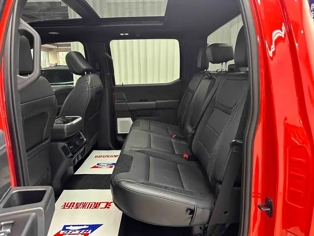 Ford F-150 Raptor 2023 из CN, фото 8