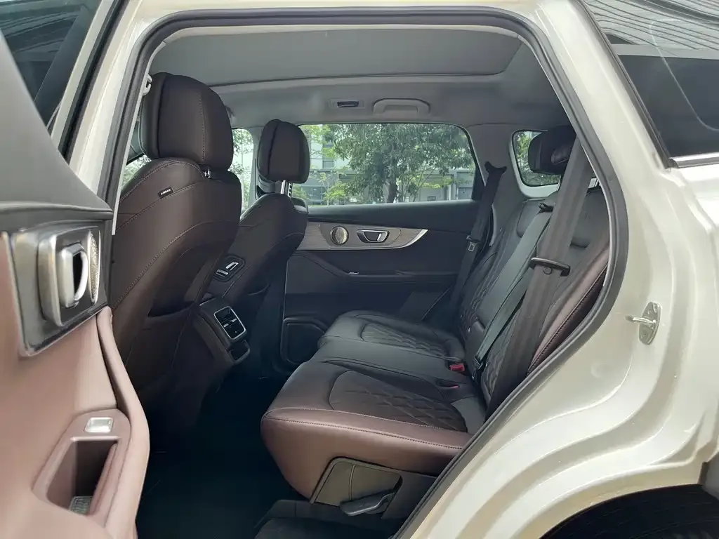Chery Tiggo 8 PRO — фото 10