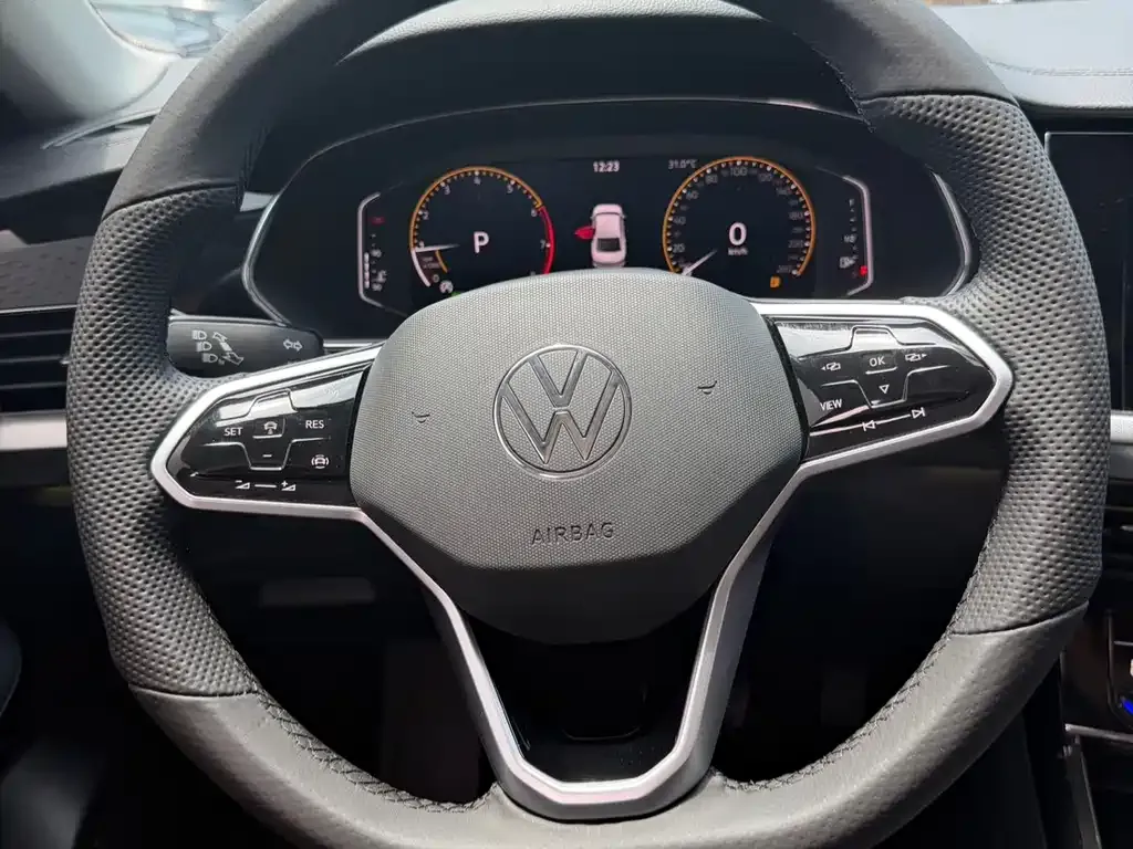 Volkswagen Passat — фото 3