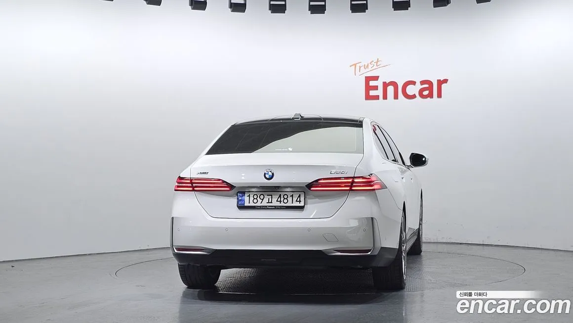 BMW 5-Series 2024 из KR, фото 3