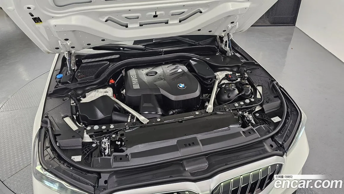 BMW 5-Series 2024 из KR, фото 8