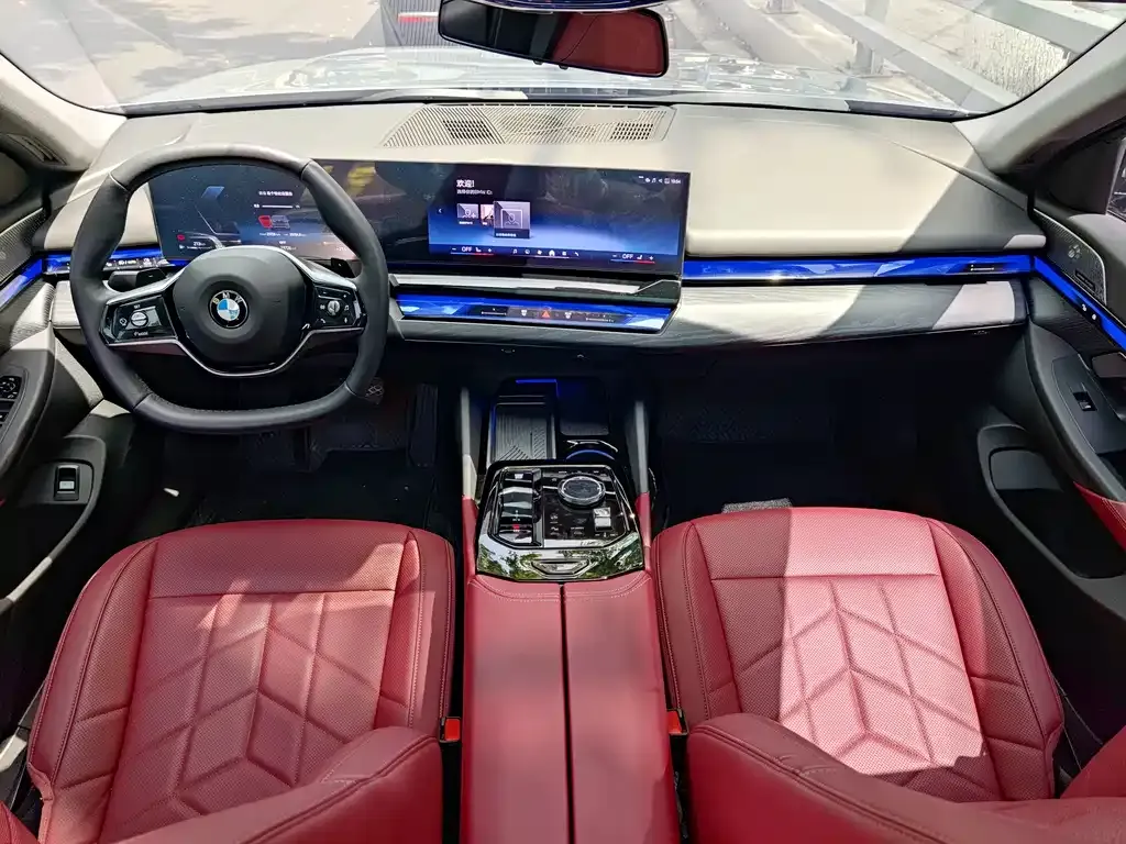 BMW 5 Series — фото 10
