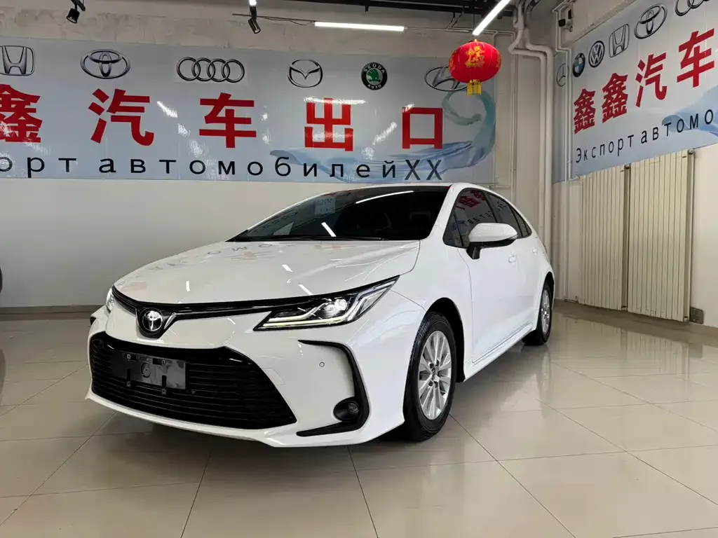Toyota Corolla — фото 1