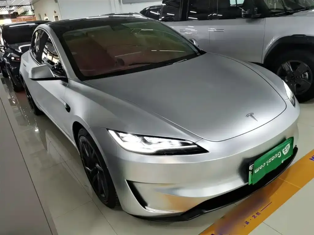 Tesla Model 3 — фото 4