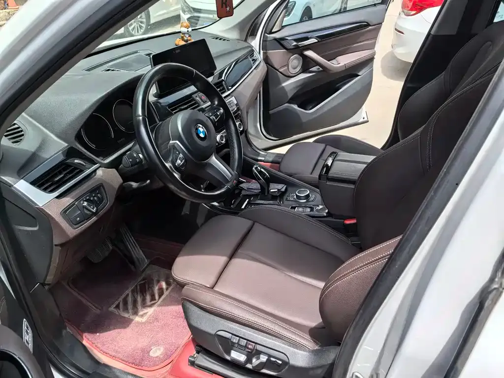 BMW X1 — фото 9