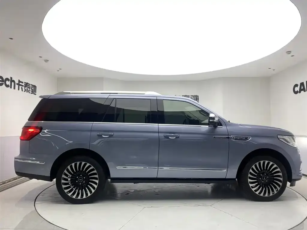 Lincoln Navigator 2023 из CN, фото 9