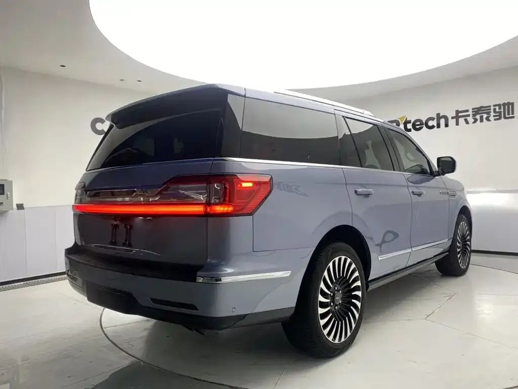 Lincoln Navigator 2023 из CN, фото 3