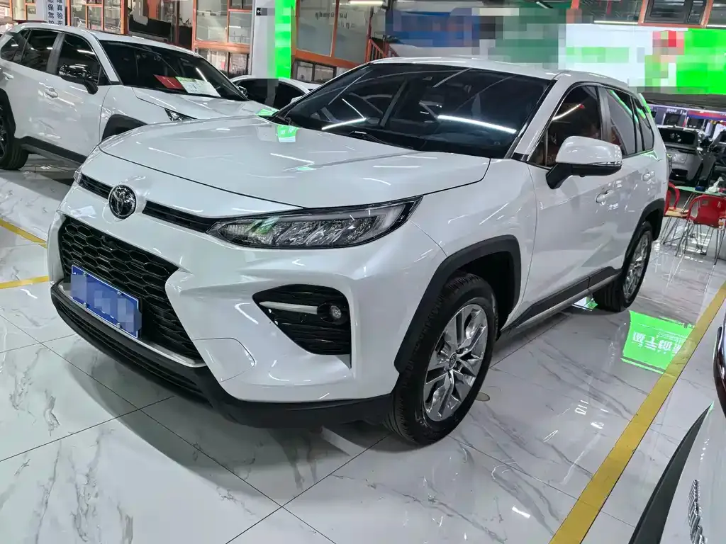Toyota Wildlander — фото 1