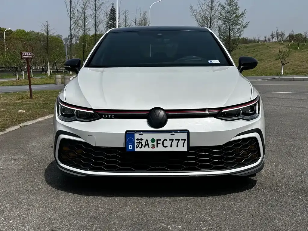 Volkswagen Golf GTI — фото 9