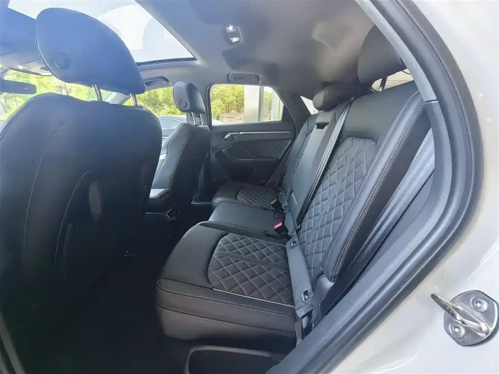 Audi Q3 Sportback — фото 3