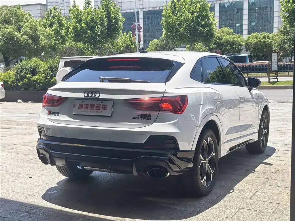 Audi Q3 Sportback — фото 8