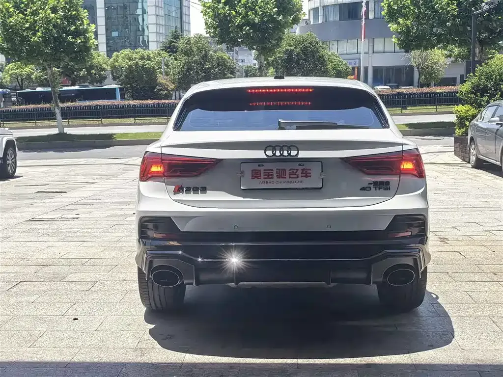 Audi Q3 Sportback — фото 7