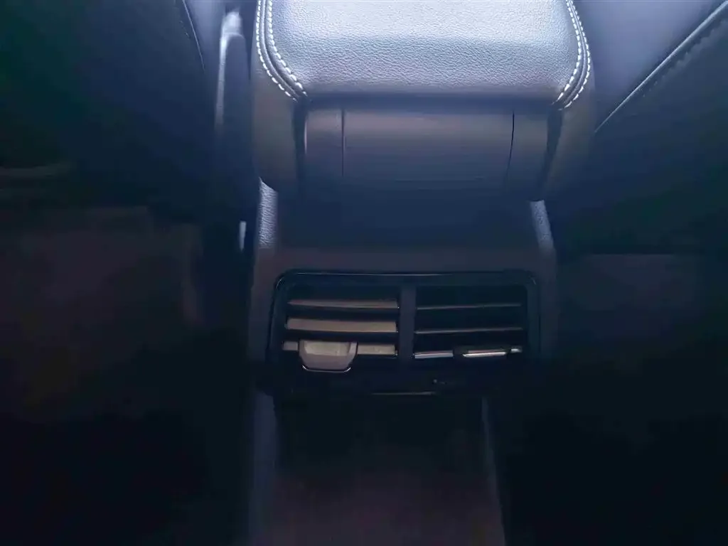 Audi Q3 Sportback — фото 2